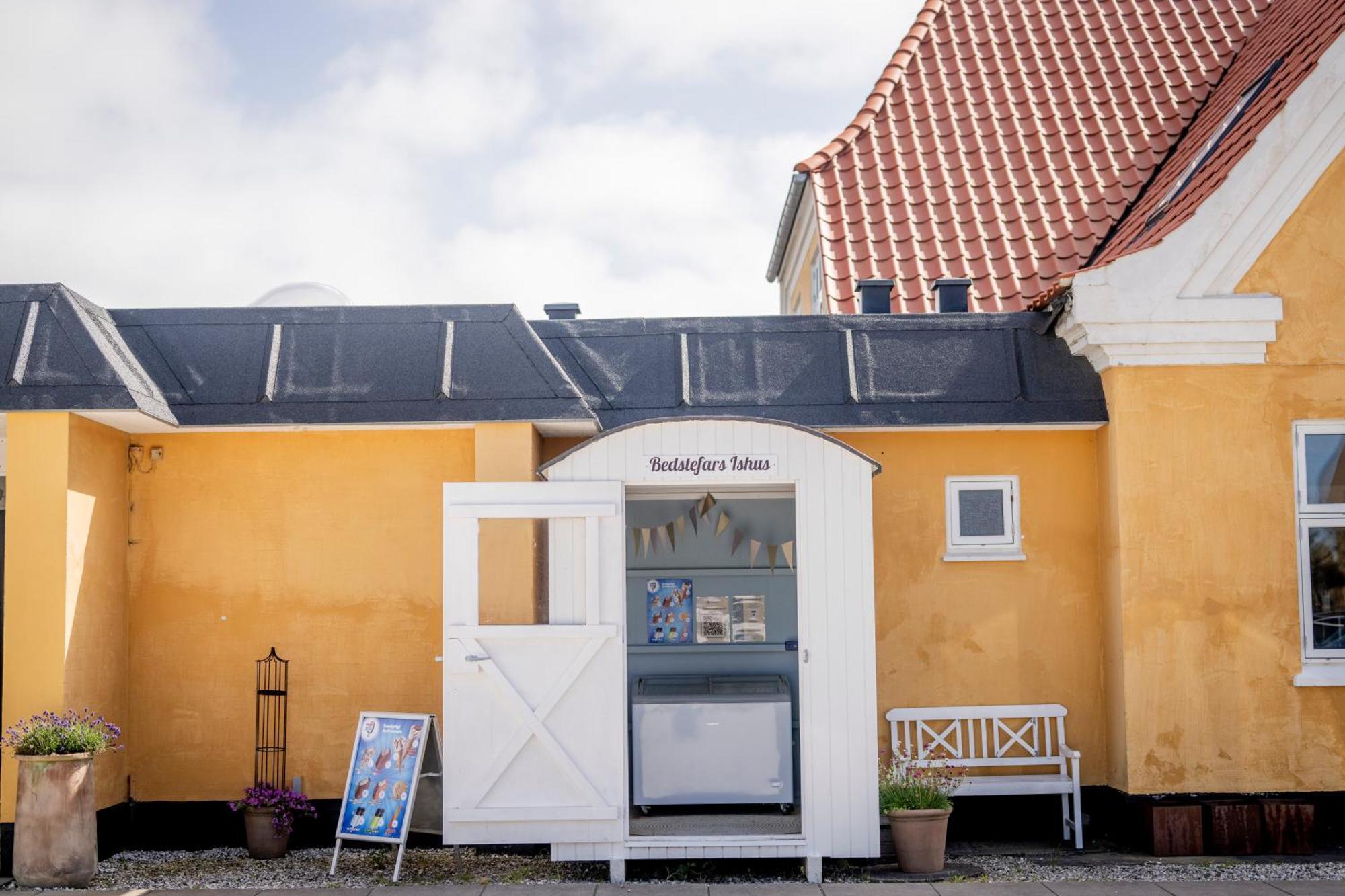 Kallehavegaard Badehotel Lokken Exterior photo